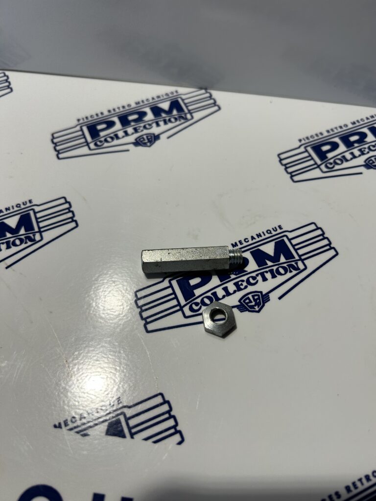 ERGOT DU TUBE DE CREMAILLERE AVEC ECROU