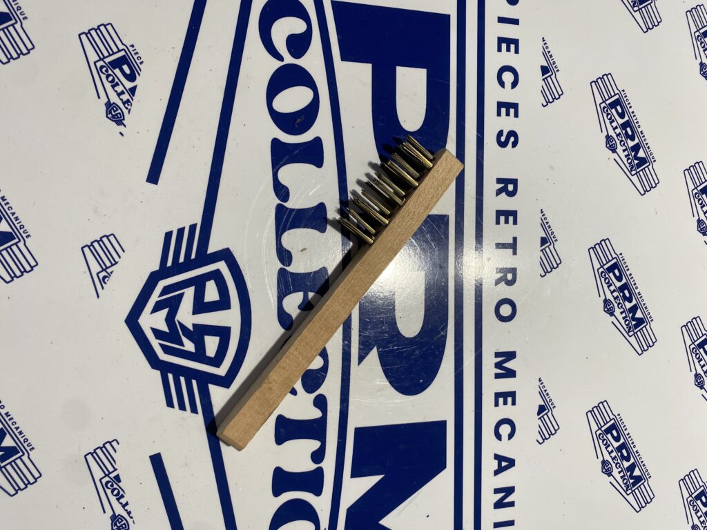 BROSSE A BOUGIES