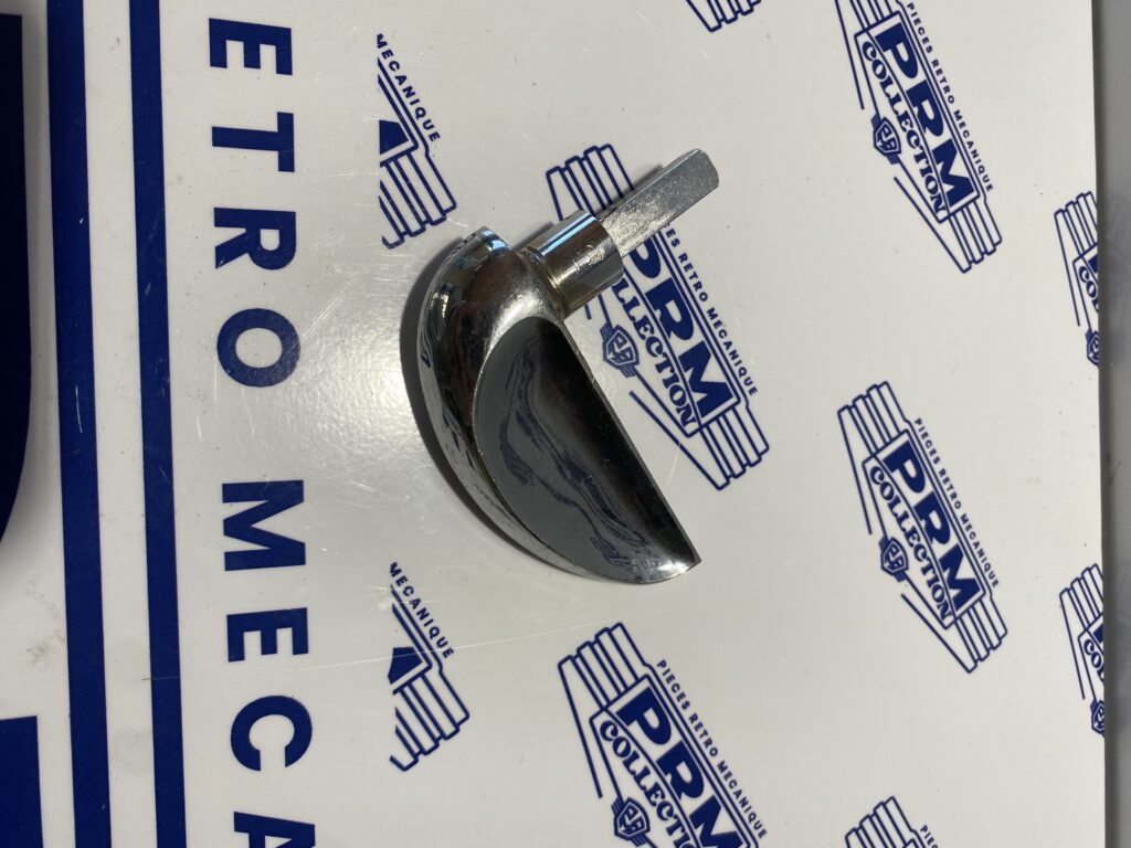 POIGNEE EXTERIEURE DE PORTE AVG CHROME OU ALU
